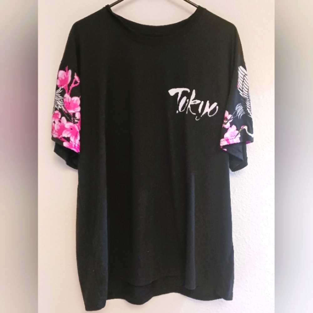 Young And Wild Tokyo Women's Tshirt Top Black Pink Design On Back Size 2XL